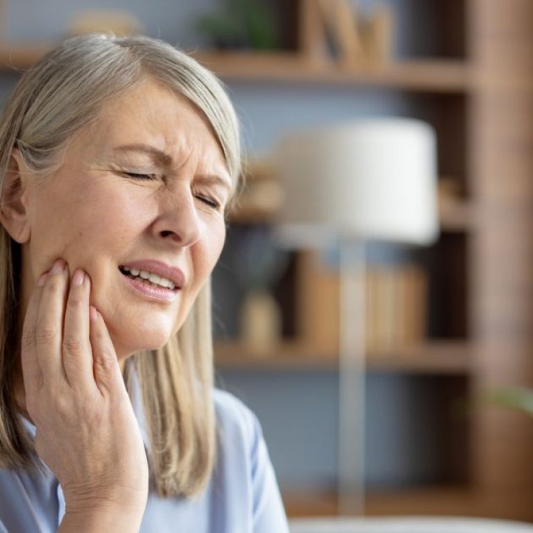 Emergency Tooth Extraction: What to Do